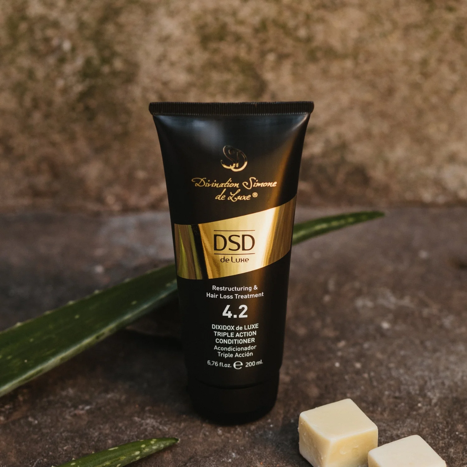 DSD de Luxe | 4.2 Triple Action Conditioner 200ml - Image 2