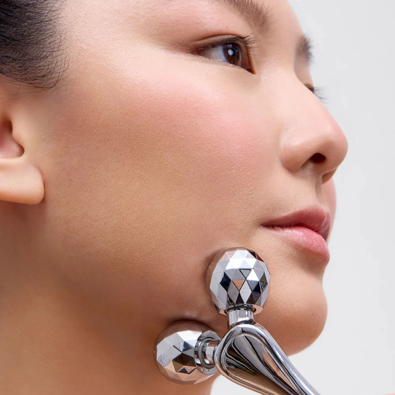 Melumé Skinscience | Contouring Facial Roller - Image 3