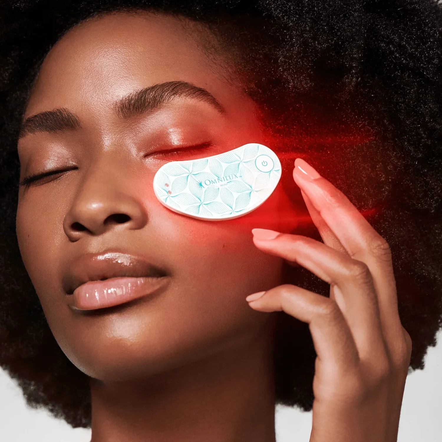 Omnilux | Eye Brightener - Image 3
